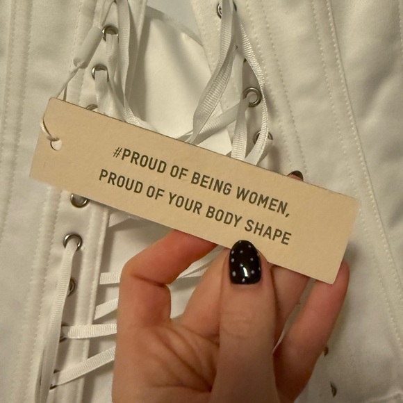 Perfect Corset - Picture 5 of 6